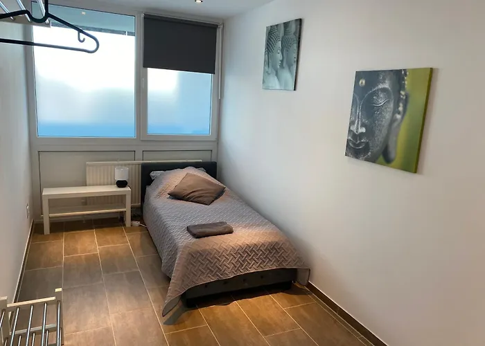 Von Oben 3,5 8.og Frisch Saniert * Duisburg